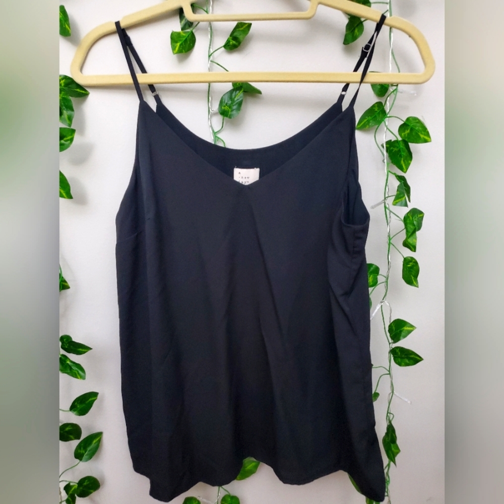 Black tank top polyester small